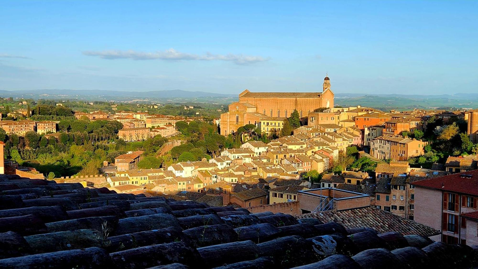Ferienwohnung La Dimora Di Amedeo Siena Exterior foto