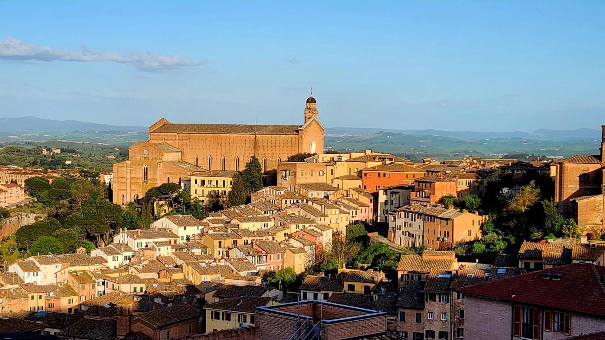Ferienwohnung La Dimora Di Amedeo Siena Exterior foto