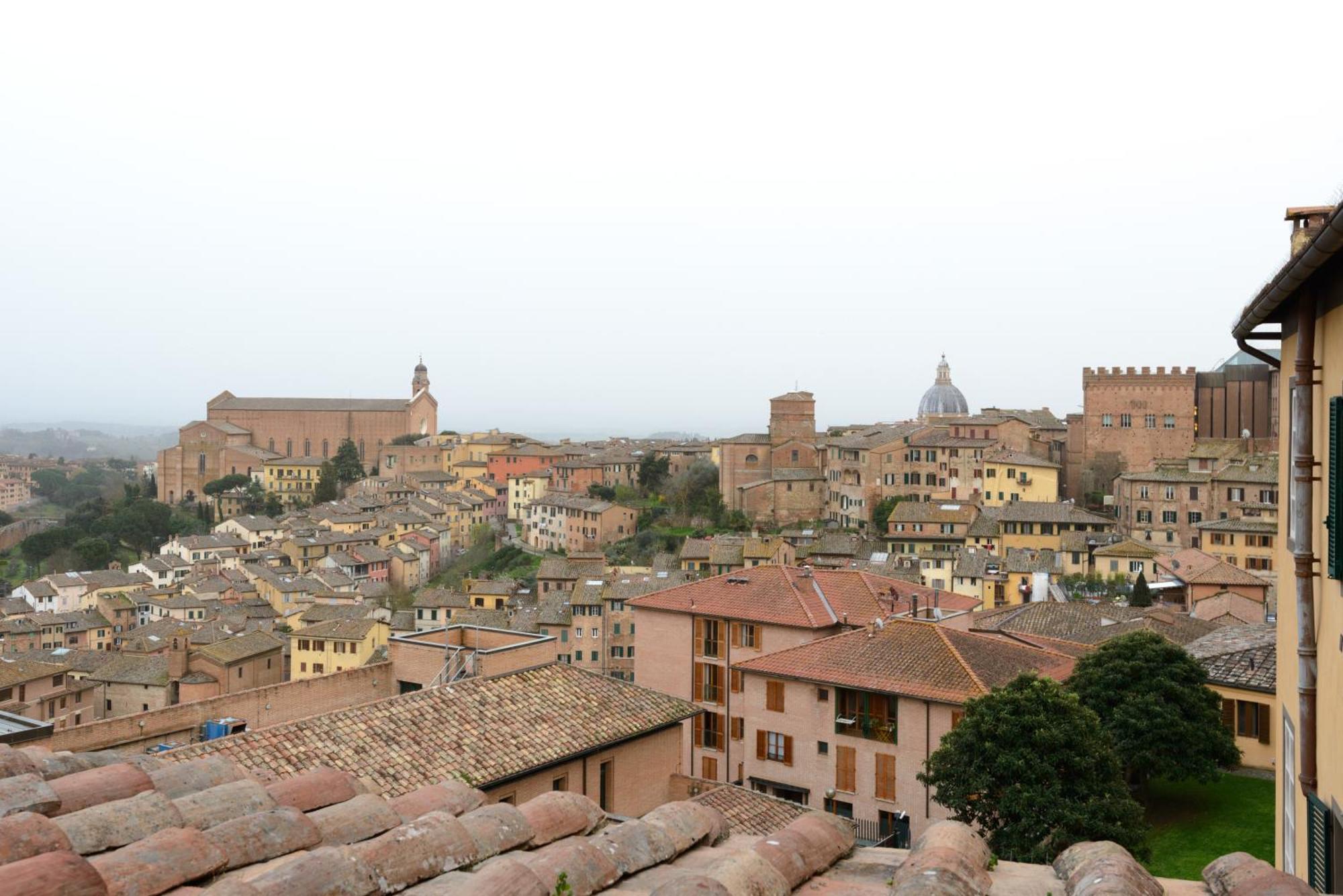 Ferienwohnung La Dimora Di Amedeo Siena Exterior foto
